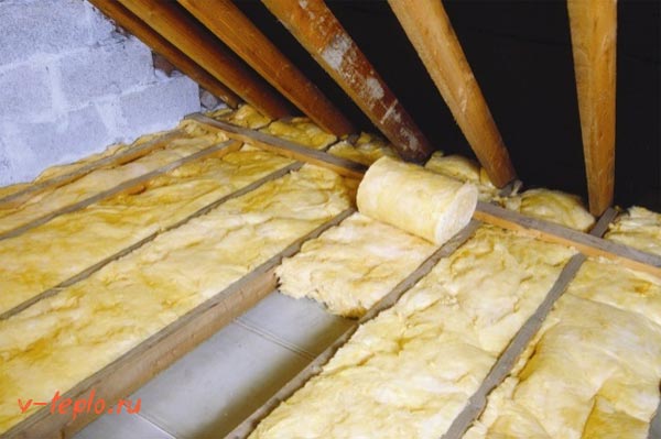 Отрязвайте изолацията на таванския етаж
