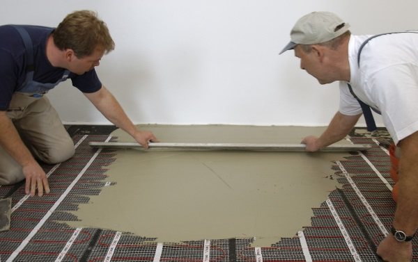 Полагане на подово отопление в замазка - стъпка по стъпка технология за водни и електрически подове